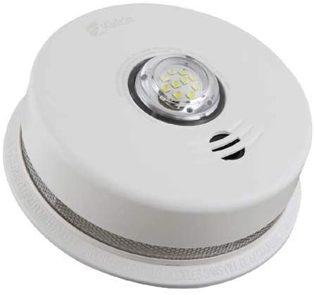 Kidde P4010ACLEDSCA hardwired smoke alarm with integrated 177-candela LED strobe front angled view